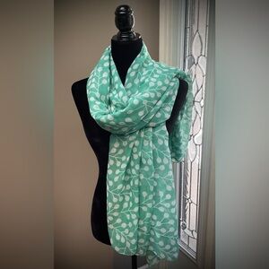 100% Polyester Wrap Scarf - Aqua & White Design